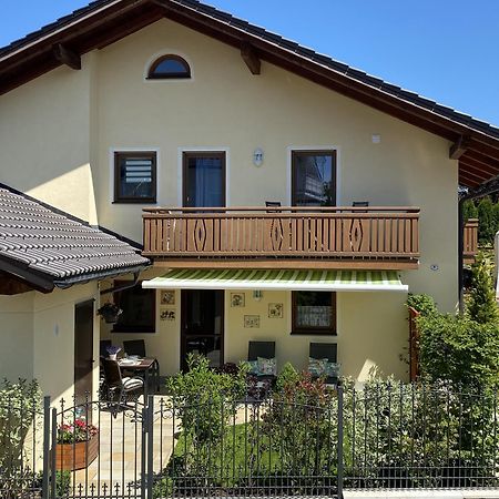 Alpenappartement Traumzeit - Pool / Eigene Terrasse / Garten Bernau am Chiemsee Luaran gambar